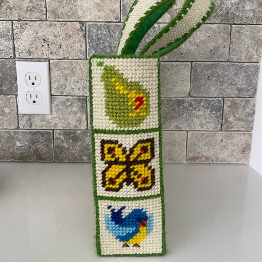 Vintage Rare Design Nature Handmade Needle Point Purse Cream And Green Patchwork - Picture 6 of 8